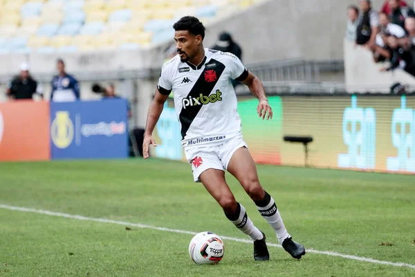 Rio de Janeiro, Brezilya, 12 Haziran 2022. Vasco takımından futbolcu Gabriel Dias, Vasco x Cruzeiro ile oynanan maçta Brezilya Şampiyonası B serisi için Maracan Stadyumu 'nda.