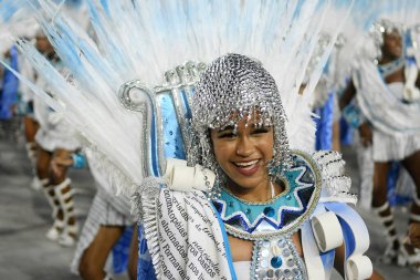 Rio de Janeiro, Brezilya, 23 Nisan 2022. Rio de Janeiro karnavalı sırasında, Samba okulu Beija Flor de Nilopolis 'in geçit töreni.