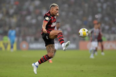 Rio de Janeiro, Brezilya, 29 Mayıs 2022. Flamengo takımından futbolcu Matheuzinho, maç sırasında Fluminense x Flamengo Brezilya şampiyonası için, Maracana Stadyumu 'nda.