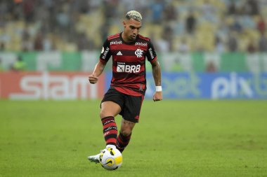 Rio de Janeiro, Brezilya, 29 Mayıs 2022. Flamengo takımından futbolcu Matheuzinho, maç sırasında Fluminense x Flamengo Brezilya şampiyonası için, Maracana Stadyumu 'nda.