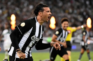 Rio de Janeiro, Brezilya, 17 Eylül 2022. Botafogo takımından futbolcu Victor Cuesta, Botafogo x Coritiba maçında Brezilya şampiyonluğu için, Engenho Stadyumu 'nda.