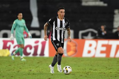 Rio de Janeiro, Brezilya, 17 Eylül 2022. Botafogo takımından futbolcu Saravia, Botafogo x Coritiba maçında Brezilya şampiyonluğu için, Engenho Stadyumu 'nda.