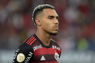 Rio de Janeiro, Brezilya, 15 Haziran 2022. Flamengo takımından futbolcu Matheuzinho, Brezilya şampiyonası için Cuiab takımına karşı oynanan maçta, Maracana Stadyumu 'nda.