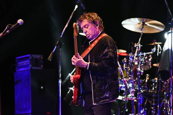 stock image Rio de Janeiro, Brazil,March 4, 2023. Guitarist Andy Summers, during a concert by the rock band Call The Police at Qualistage in Rio de Janeiro.