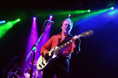 Rio de Janeiro, Brezilya, 14 Nisan 2023. Avustralyalı alternatif rock grubu Hoodoo Gurus, Rio de Janeiro 'daki Qualistage' da bir gösteri sırasında.