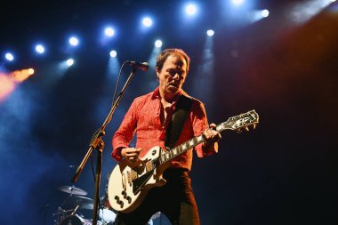 Rio de Janeiro, Brezilya, 14 Nisan 2023. Avustralyalı alternatif rock grubu Hoodoo Gurus, Rio de Janeiro 'daki Qualistage' da bir gösteri sırasında.