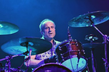 Rio de Janeiro, Brezilya, 14 Nisan 2023. Avustralyalı alternatif rock grubu Hoodoo Gurus, Rio de Janeiro 'daki Qualistage' da bir gösteri sırasında.