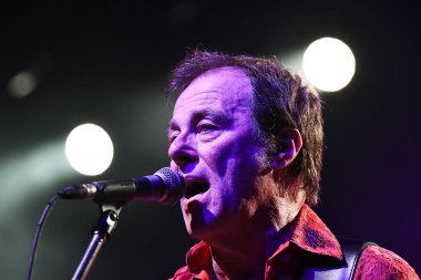 Rio de Janeiro, Brezilya, 14 Nisan 2023. Avustralyalı alternatif rock grubu Hoodoo Gurus, Rio de Janeiro 'daki Qualistage' da bir gösteri sırasında.