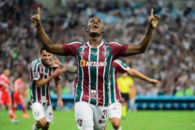 Fluminense oyuncusu Jhon Arias, Brezilya 'nın Rio de Janeiro kentindeki Maracana Stadyumu' nda oynanan Copa Libertadores ile Brezilya Fluminense ve River Plate arasında oynanan grup maçında attığı golü kutluyor.