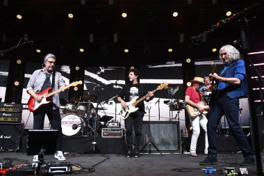 Rio de Janeiro, 6 Mayıs 2023. Müzisyenler, Qualistage, Rio de Janeiro 'daki Dire Straits grubunun turnuva gösterisi sırasında.