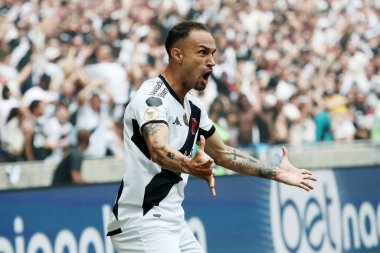 Rio de Janeiro, 28 Ağustos 2023. Futbolcu Serginho do Vasco, 2023 Brezilya Şampiyonası 'nda Atltico-MG ile oynanan maçta golünü kutluyor..