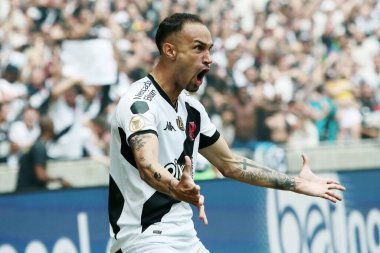 Rio de Janeiro, 28 Ağustos 2023. Futbolcu Serginho do Vasco, 2023 Brezilya Şampiyonası 'nda Atltico-MG ile oynanan maçta golünü kutluyor..