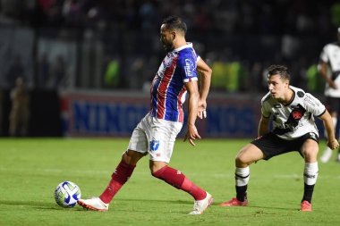Rio de Janeiro, Brezilya, 1 Mayıs 2023. Bahia takımının futbol oyuncusu, maç boyunca Vasco Bahia, Brezilya şampiyonasında, Maracan Stadyumu 'nda.