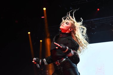 Rio de Janeiro, Brezilya, 27 Ekim 2023. Şarkıcı ve drag queen Pablo Vittar, Qualistage 'da bir gösteri sırasında, Rio de Janeiro şehrinde