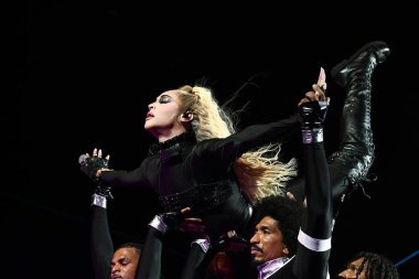 Rio de Janeiro, Brezilya, 27 Ekim 2023. Şarkıcı ve drag queen Pablo Vittar, Qualistage 'da bir gösteri sırasında, Rio de Janeiro şehrinde