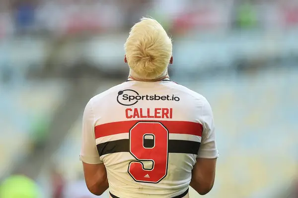 stock image Rio de Janeiro (RJ), 17/09/2023 - Flamengo-So Paulo - Calleri, a Sao Paulo player, celebrates his goal, during a match against Flamengo, valid for the final of the Copa do Brasil 2023, held at the Mrio Filho stadium (Maracan)