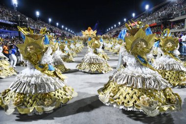 Rio de Janeiro, Brezilya, 26 Şubat 2023. Rio de Janeiro 'daki karnavalda Samba okullarının geçit töreni