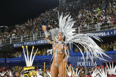 Rio de Janeiro, Brezilya, 26 Şubat 2023. Rio de Janeiro 'daki karnavalda Samba okullarının geçit töreni