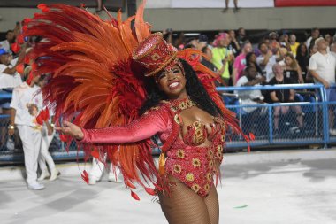 Rio de Janeiro, Brezilya, 19 Şubat 2023. Rio de Janeiro 'daki karnaval sırasında, Altın serisi samba okullarının geçit töreni.