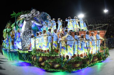 Rio de Janeiro, Brezilya, 19 Şubat 2023. Rio de Janeiro 'daki karnaval sırasında, özel grubun samba okullarının geçit töreni..