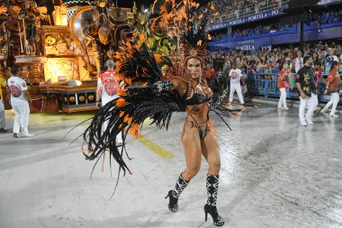 Rio de Janeiro, Brezilya, 19 Şubat 2023. Rio de Janeiro 'daki karnaval sırasında, özel grubun samba okullarının geçit töreni..