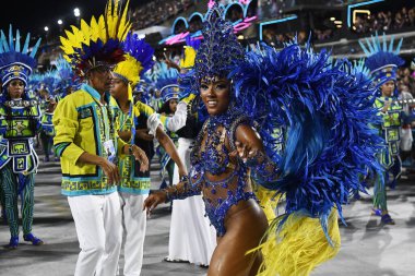 Rio de Janeiro, Brezilya, 19 Şubat 2023. Rio de Janeiro 'daki karnaval sırasında, özel grubun samba okullarının geçit töreni..