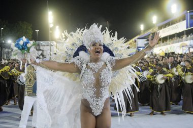 Rio de Janeiro, Brezilya, 22 Nisan 2022. Altın serisi samba okullarının geçit törenleri, Rio de Janeiro 'daki karnaval sırasında.