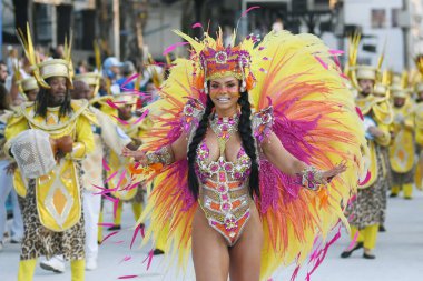 Rio de Janeiro, Brezilya, 22 Nisan 2022. Altın serisi samba okullarının geçit törenleri, Rio de Janeiro 'daki karnaval sırasında.