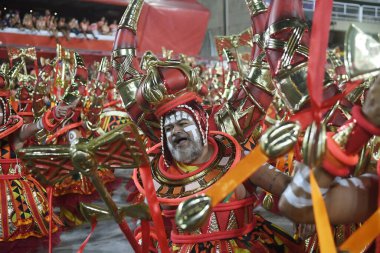 Rio de Janeiro, Brezilya, 22 Nisan 2022. Altın serisi samba okullarının geçit törenleri, Rio de Janeiro 'daki karnaval sırasında.