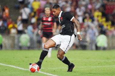 Rio de Janeiro, Brezilya, 4 Şubat 2024. Vasco takımından futbolcu Ze Gabriel, Maracan 'daki Carioca Şampiyonası' nda Flamengo 'ya karşı oynanan maçta....