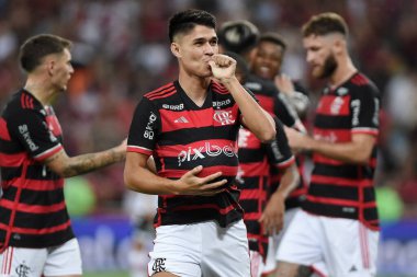 Rio de Janeiro, Brezilya, 17 Nisan 2024. 2024 Brezilya Şampiyonası 'nda, Flamengo X So Paulo arasında oynanan So Paulo takım maçından Luiz Araujo Maracan Stadyumu' nda.