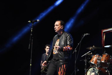 Rio de Janeiro, 10 Mayıs 2024. Rio de Janeiro 'daki Qualystage' da bir konser sırasında, rock grubu Biquini Cavadao 'nun vokalisti Bruno Gouveia.