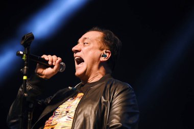 Rio de Janeiro, 10 Mayıs 2024. Rio de Janeiro 'daki Qualystage' da bir konser sırasında, rock grubu Biquini Cavadao 'nun vokalisti Bruno Gouveia.