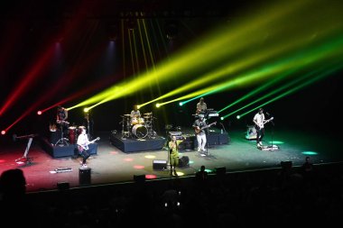 Rio de Janeiro, Brezilya, 17 Kasım 2023. Brezilyalı Reggae grubu Ponto de Equilibrio, Rio de Janeiro 'daki Qualystage' de verdiği konserde.