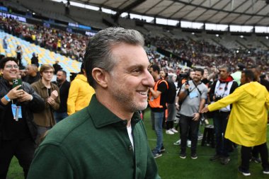 Rio de Janeiro, May 27, 2024. Television presenter Luciano Huck, during a charity match in honor of the victims of the floods in Rio Grande do Sul, at the Maracan stadium. clipart