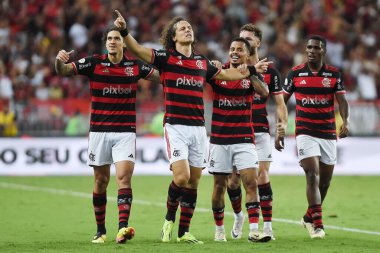 Rio de Janeiro, Brezilya, 20 Haziran 2024. Futbolcu David Luiz, Brezilya 'nın Maracan Stadyumu' nda oynanan ve Flamengo ile Bahia arasında oynanan futbol maçında golünü kutluyor..