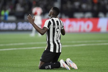 Rio de Janeiro, Brezilya, 21 Temmuz 2024. Botafogo takımından futbolcu Luiz Henrique, 2024 Brezilya Şampiyonası 'nda Nilton Santos Stadyumu' nda oynanan Internacional maçında golünü kutluyor..
