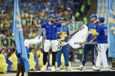 Rio de Janeiro, Brezilya, 4 Kasım 2023. Arjantinli grup Yerba Brava, Maracan Stadyumu 'ndaki konser sırasında Conmebol Libertadores' in finalinden önce