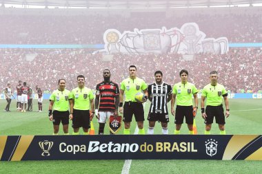 Rio de Janeiro, Brezilya, 24 Ekim 2024. Futbol hakemi Rafael Klein, Maracana Stadyumu 'nda oynanan Copa do Brasil 2024 maçında Flamengo-Atltico-MG maçında....