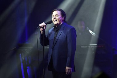 Rio de Janeiro, Brezilya, 7 Aralık 2024. Şarkıcı Fabio Jr, Rio de Janeiro 'daki Qualystage' daki gösterisinde.