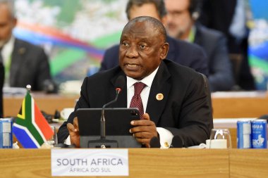 Rio de Janeiro, Brezilya, 19 Kasım 2024, Güney Afrika Devlet Başkanı Cyril Ramaphosa, G20 genel kurulundaki bir toplantıda.