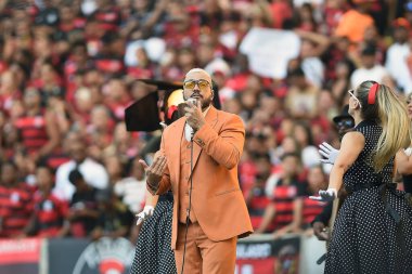 Rio de Janeiro, Brezilya, 27 Nisan 2025. Şarkıcı Belo, Maracana Stadyumu 'ndaki konserinde.