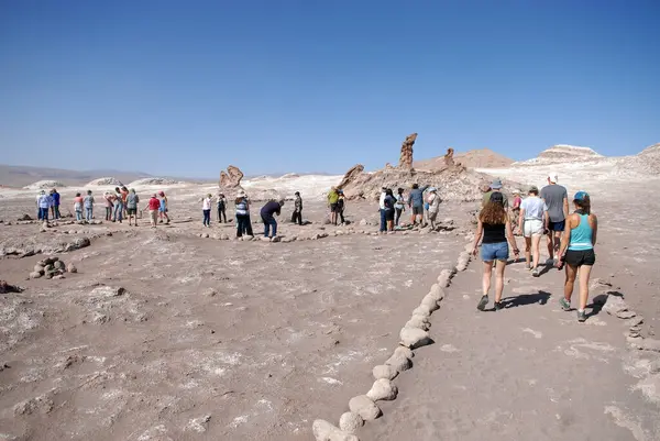 San Pedro de Atacama, Şili, 13 Aralık 2024. Ay Vadisi. Atacama Çölü 'nü keşfeden turistler.