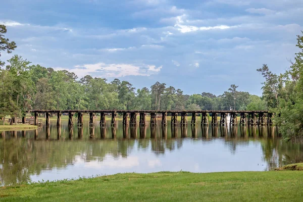 Puente Ferroviario Sobre Lago Público Llamado Cherokee Lake Thomasville Georgia —  Fotos de Stock