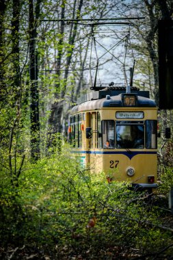 Berlin, Almanya - 21 Nisan 2023: Woltersdorf, Brandenburg, Almanya yakınlarındaki tarihi Woltersdorf Tramvayı. Yüksek kalite fotoğraf