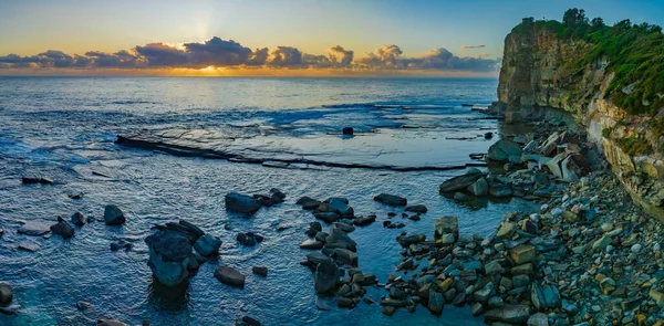 Воздушный Восход Солнца Вид Море Солнечными Лучами Skillion Терригале Центральном — стоковое фото