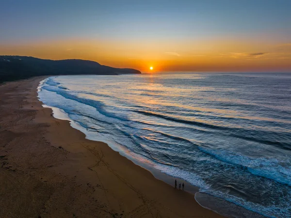 Hazy Sunrise Seascape Full Sun Killcare Beach Central Coast Nsw — Φωτογραφία Αρχείου