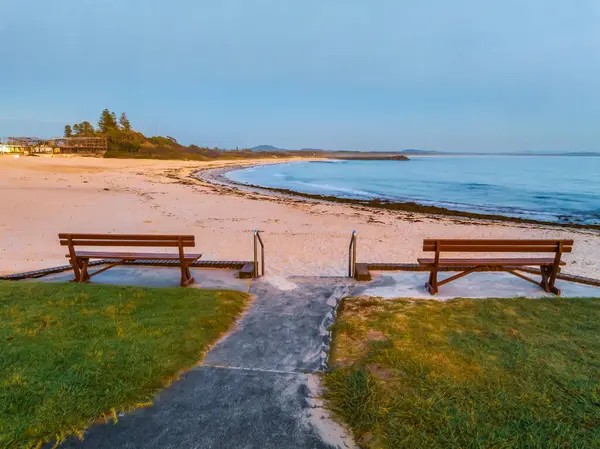 Forster-Tuncurry, NSW, Avustralya 'daki Barrington sahilinde gün doğumu