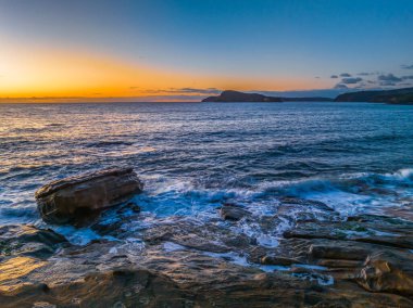 Kuzey Pearl Sahili 'nden gündoğumu Kuzey Sahili, NSW, Avustralya.