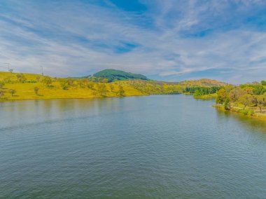 Carcoar Barajı, kırsal bölge, Carcoar, Orta Batı, NSW, Avustralya üzerine gündüz manzarası gibi.